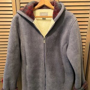 Ladies Bass grey medium size hooded winter jacket.